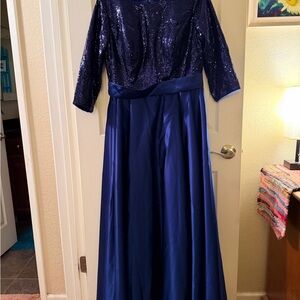 Elegant Navy Blue Sequin Gown